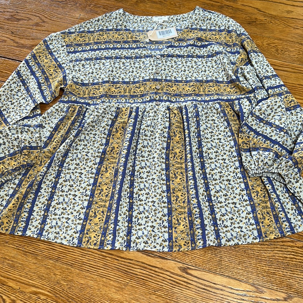 Ott floral babydoll top, blue and mustard floral. Size 1X, New with Tag.